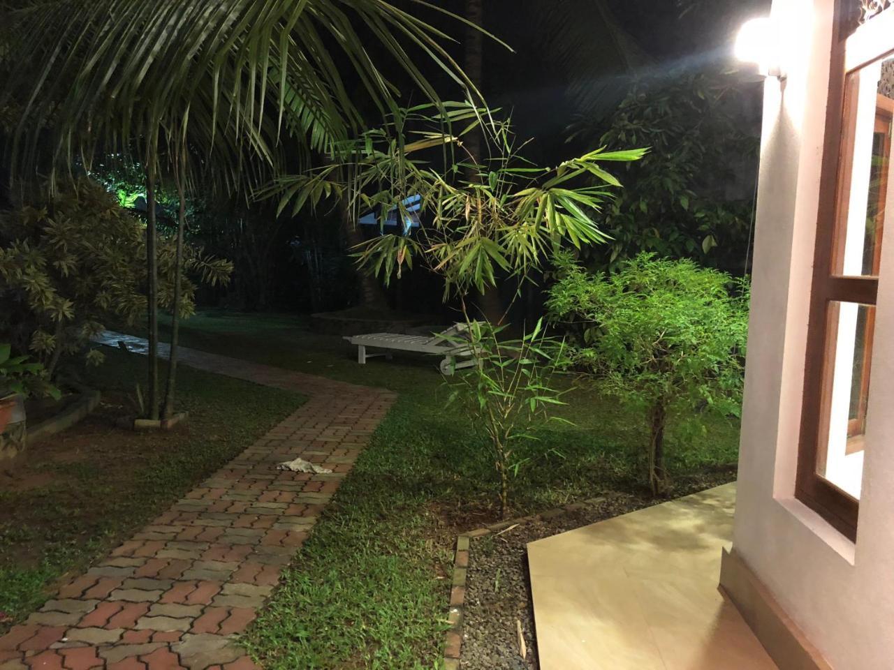 Helianto Social Villa Bentota Exteriér fotografie